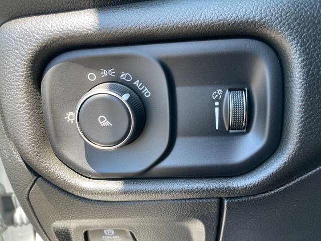 Used 2023 RAM 1500 Big Horn AWD/4WD image 42