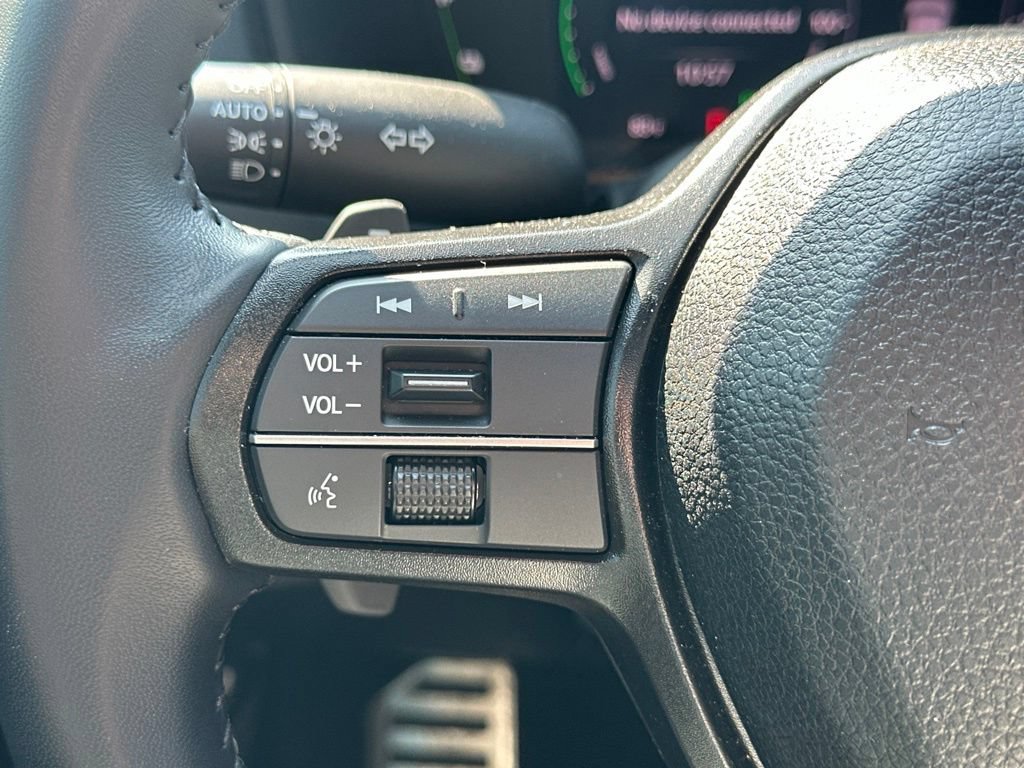 Used 2025 Honda Accord Sport image 19