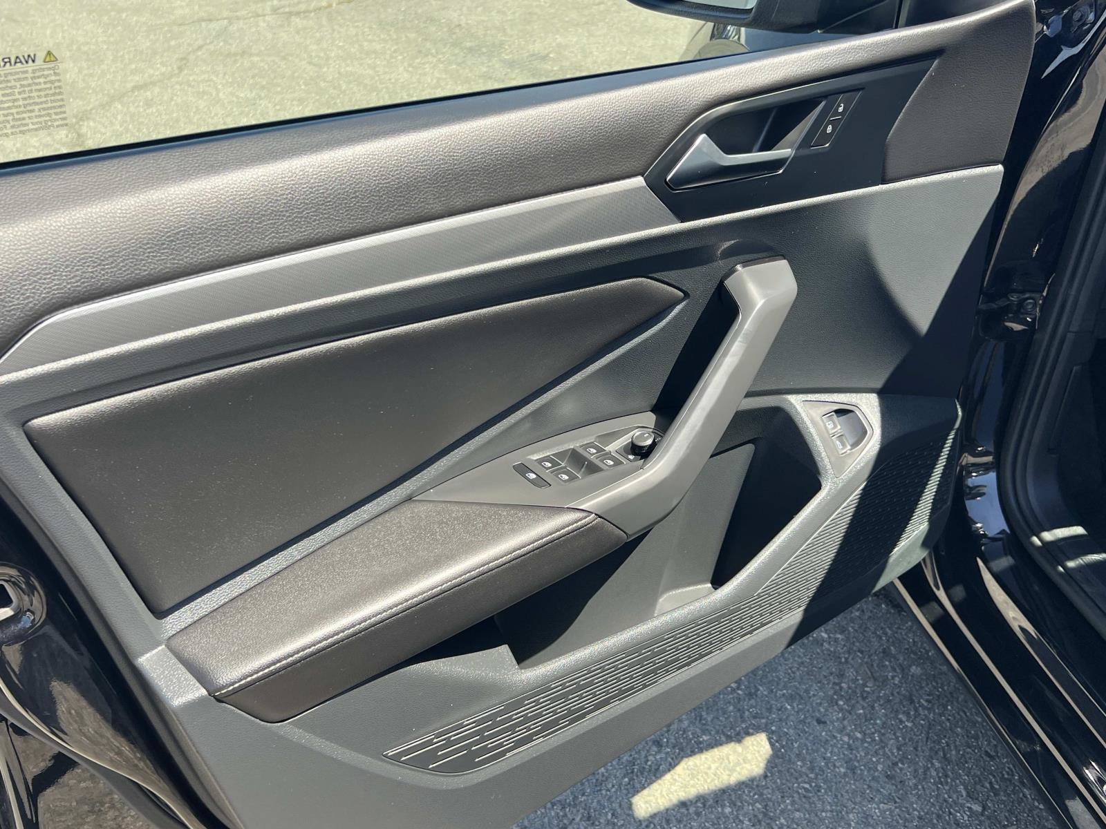 Certified 2023 Volkswagen Jetta S FWD image 18