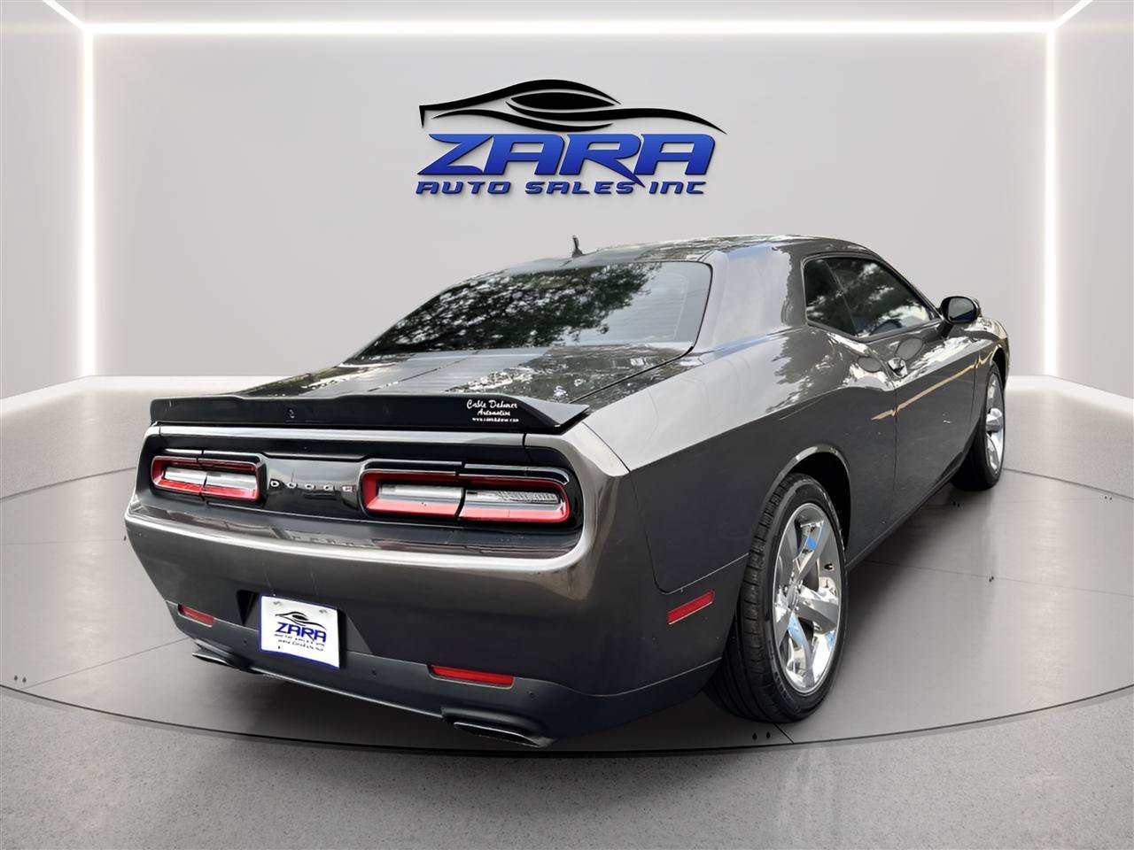 Used 2016 Dodge Challenger R/T Plus RWD image 7