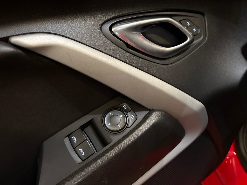 Used 2019 Chevrolet Camaro SS RWD image 11