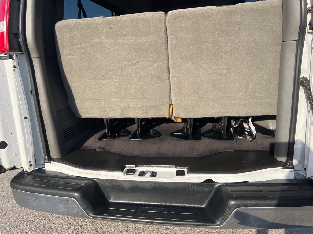 Used 2019 Chevrolet Express 3500 LT w/ LT Preferred Equipment Group RWD image 24