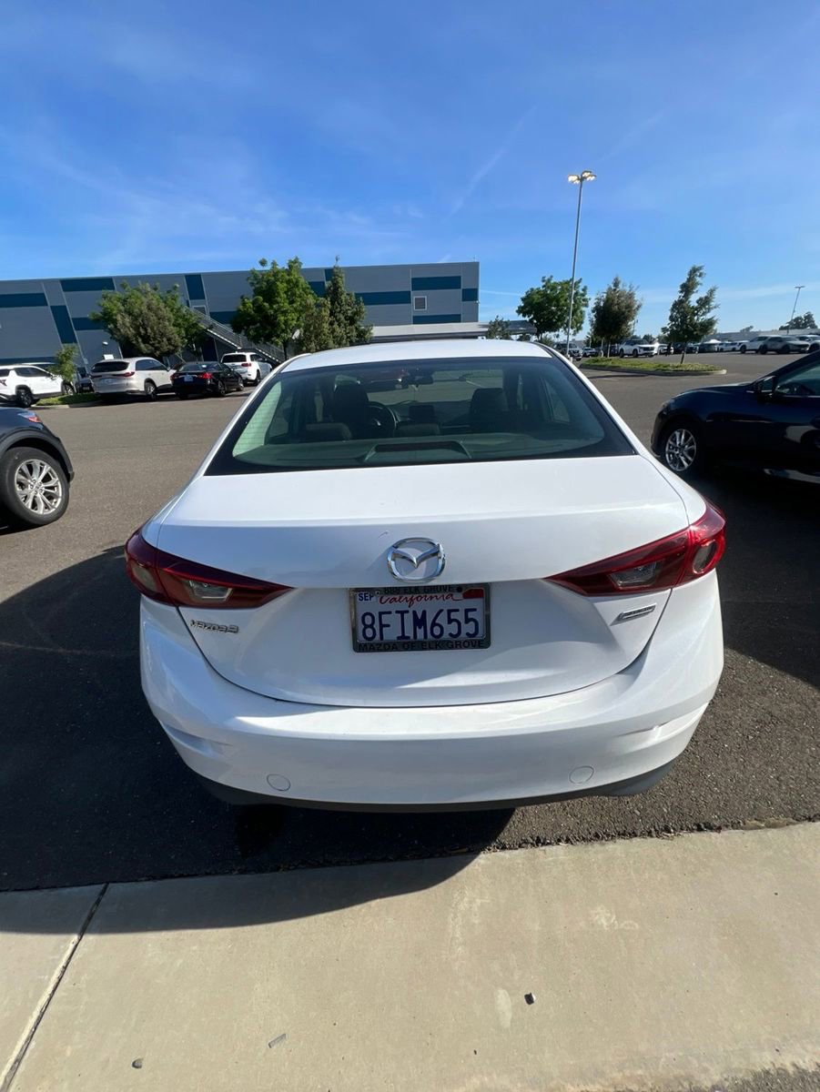 Used 2018 MAZDA MAZDA3 Sport FWD image 5