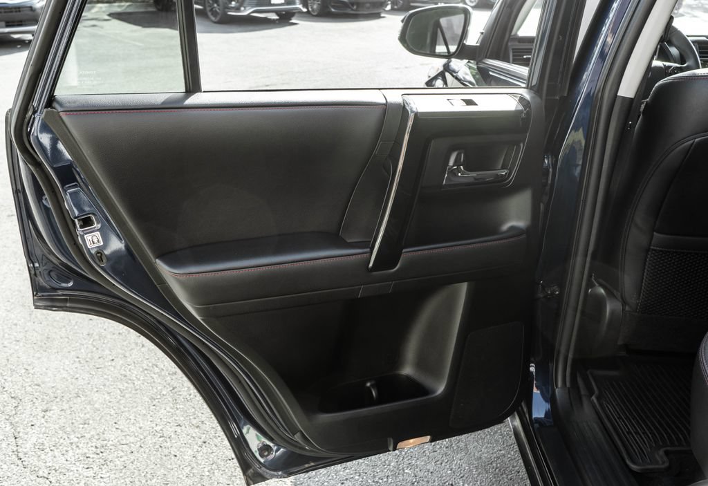 Used 2022 Toyota 4Runner TRD Off-Road Premium AWD/4WD image 29