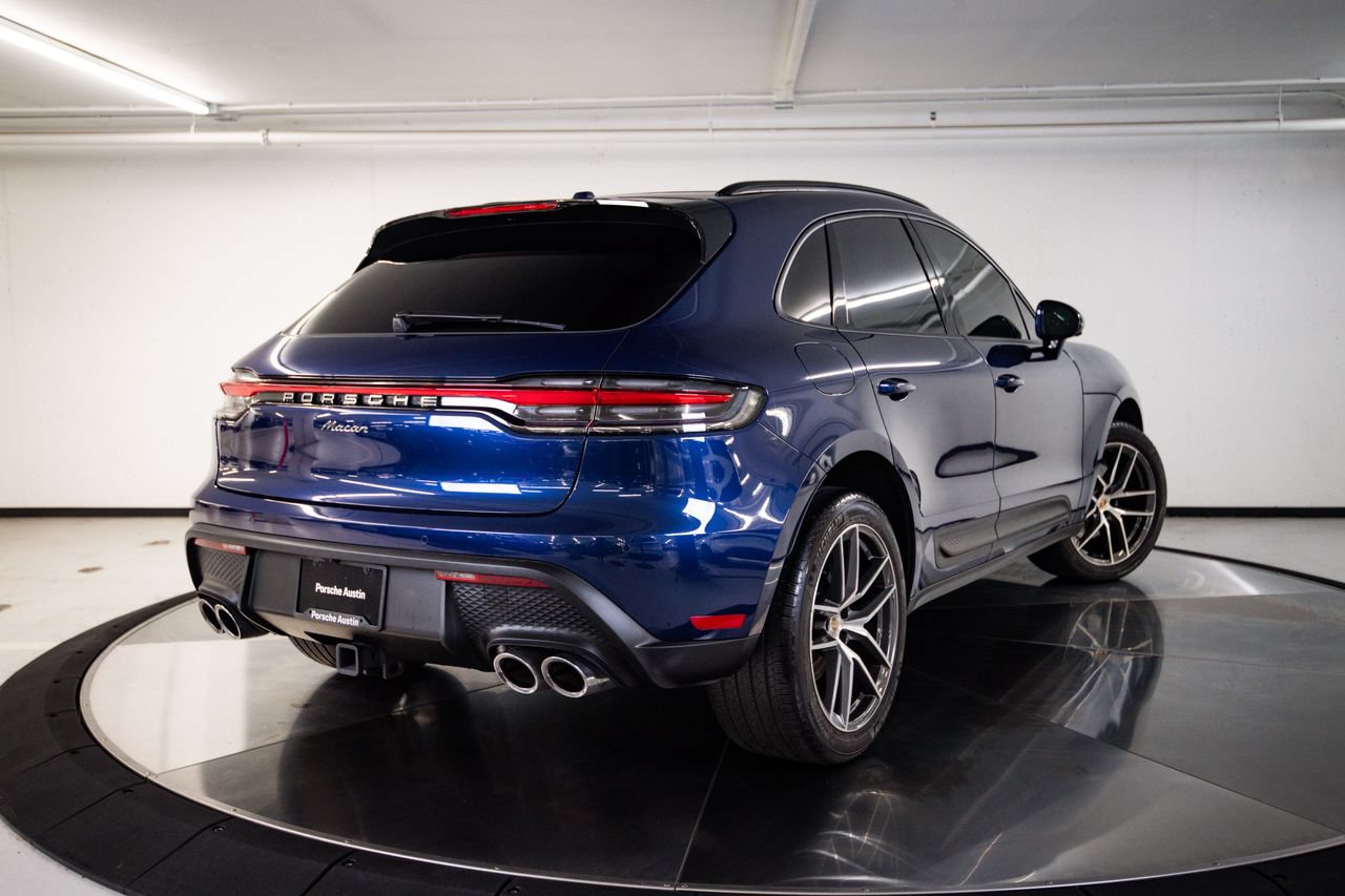 Certified 2024 Porsche Macan AWD/4WD image 7
