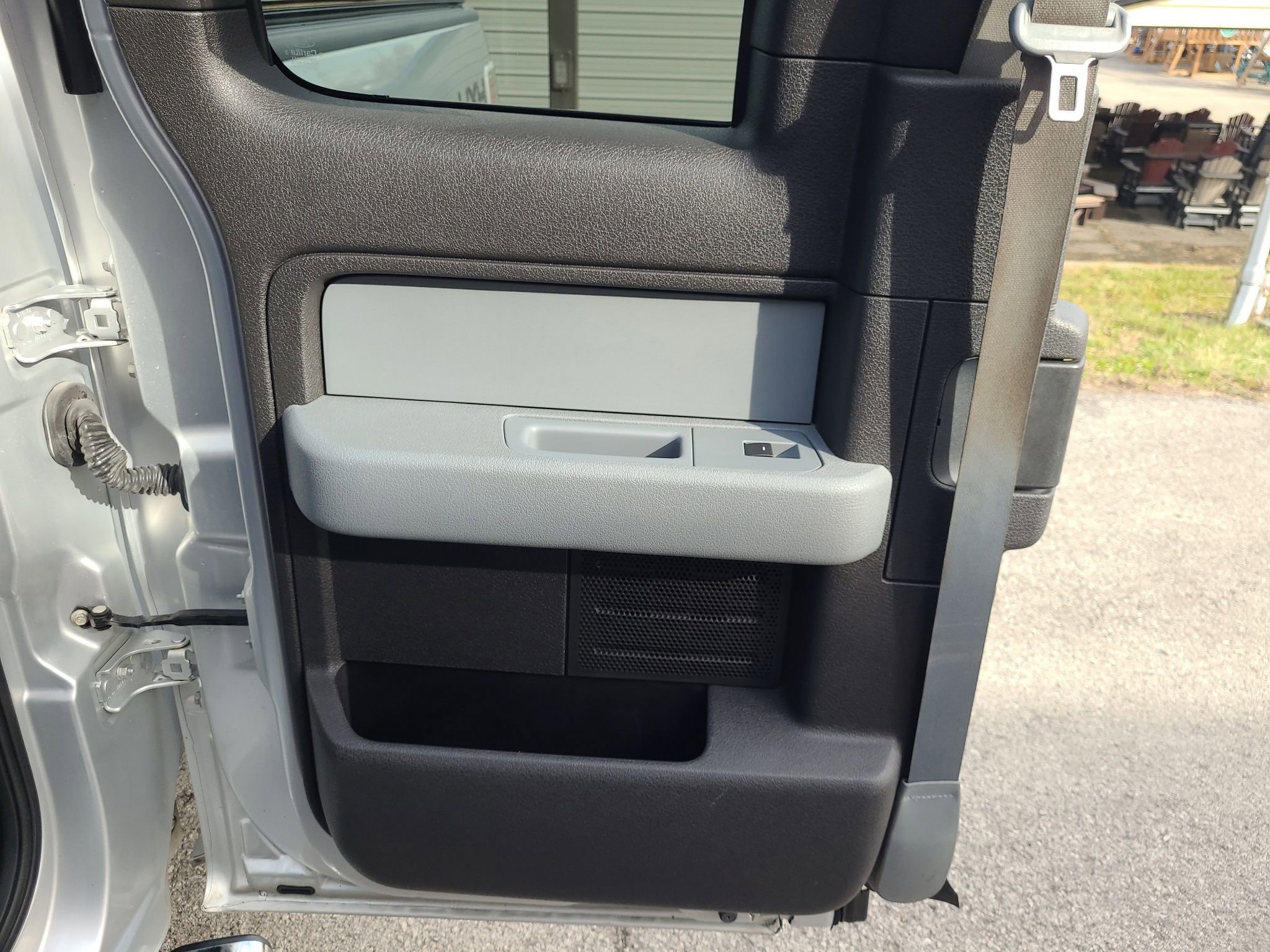 Used 2012 Ford F150 XLT w/ XLT Chrome Pkg image 24