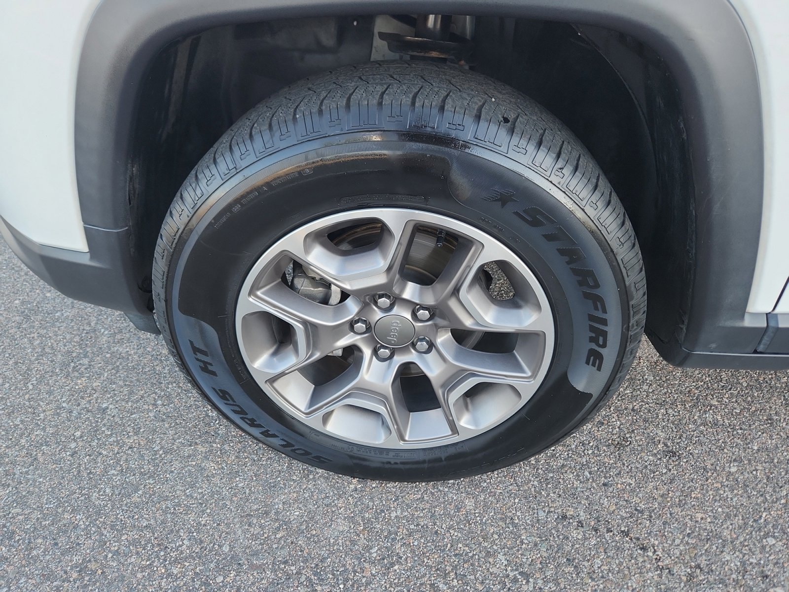 Used 2022 Jeep Compass Latitude image 27