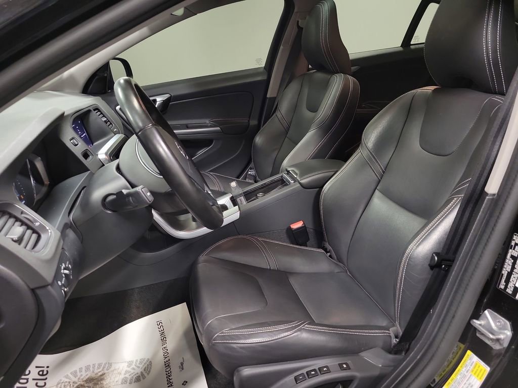 Used 2018 Volvo S60 T5 Dynamic w/ Vision Package image 13