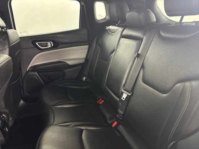 Used 2025 Jeep Compass Limited AWD/4WD image 12