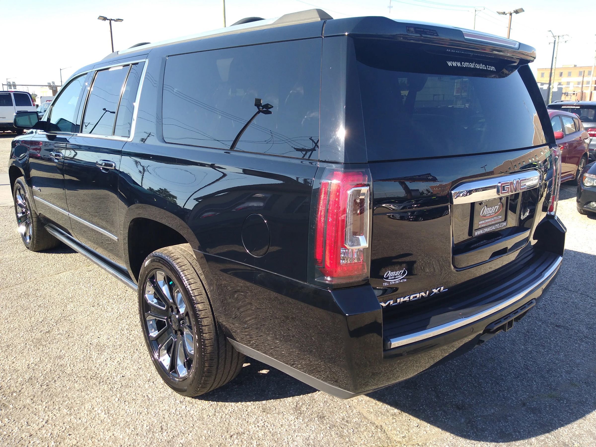 Used 2019 GMC Yukon XL Denali w/ Denali Ultimate Package image 8