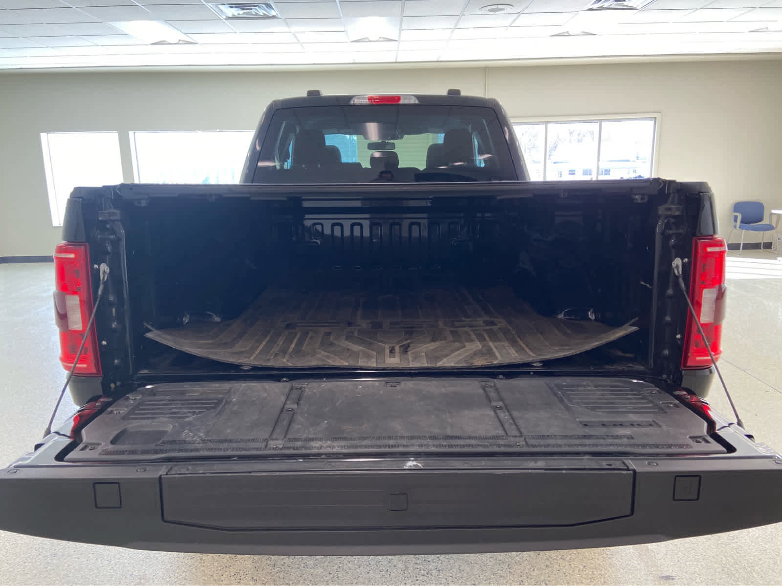 Used 2023 Ford F150 XLT w/ Equipment Group 302A High image 7