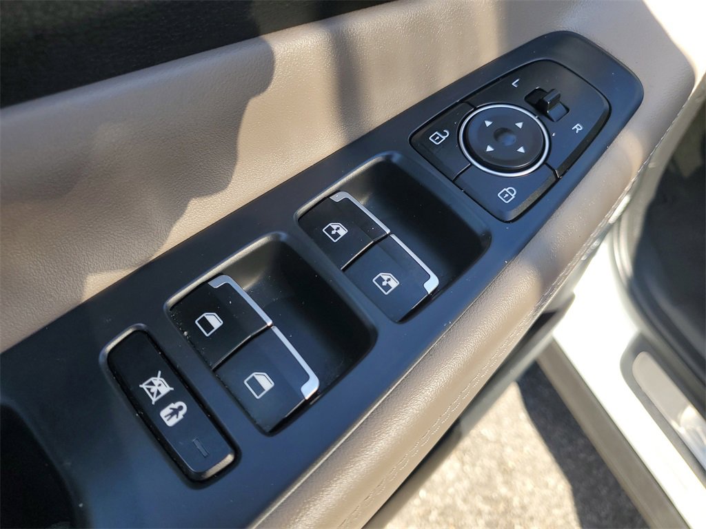 Used 2020 Hyundai Santa Fe Limited image 21