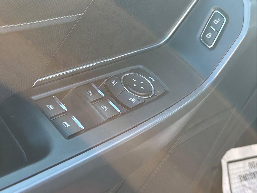 Used 2025 Ford F150 XLT w/ Equipment Group 302A MID image 30