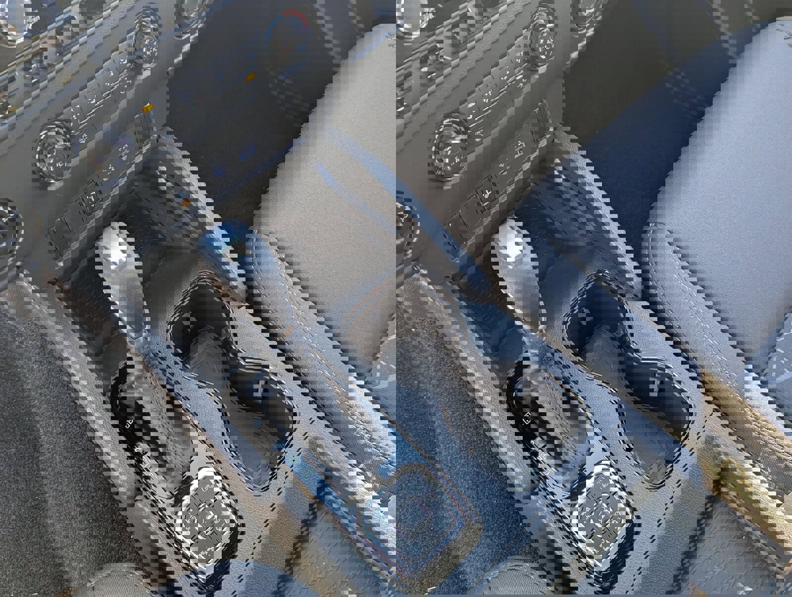 New 2026 Nissan Frontier SV w/ Tow Package image 17