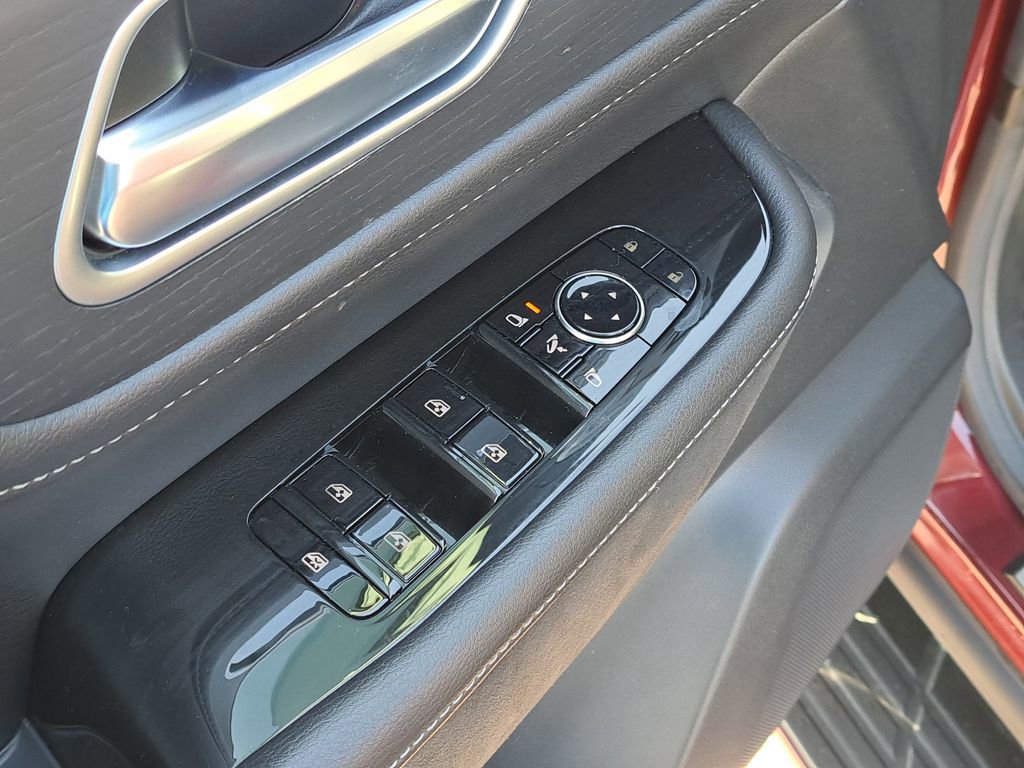 Used 2025 INFINITI QX80 Sensory image 19