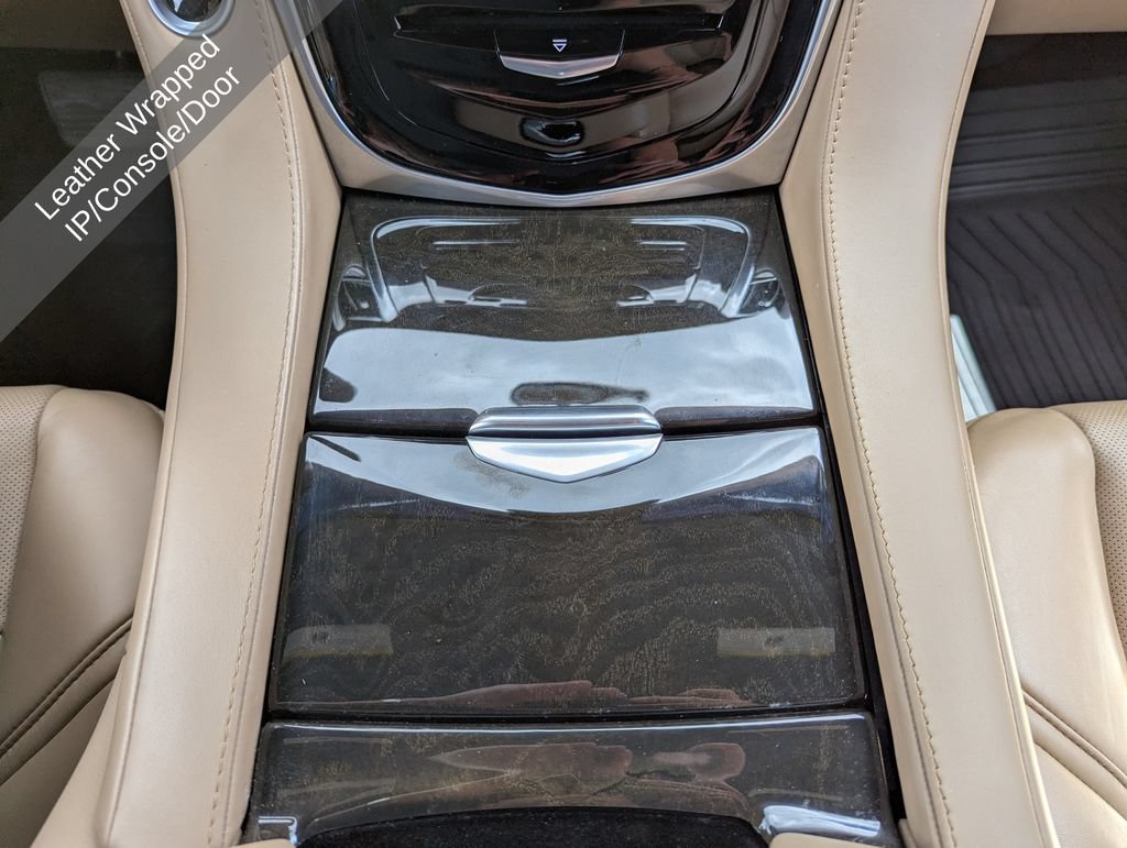 Used 2020 Cadillac Escalade Platinum AWD/4WD image 32
