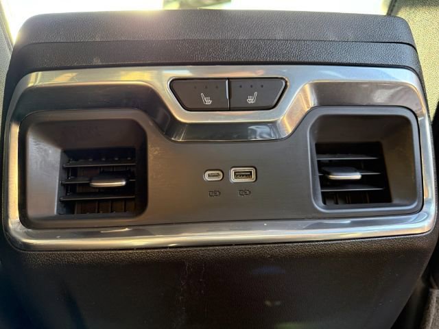 Used 2024 GMC Sierra 2500 SLT w/ SLT Premium Package image 21