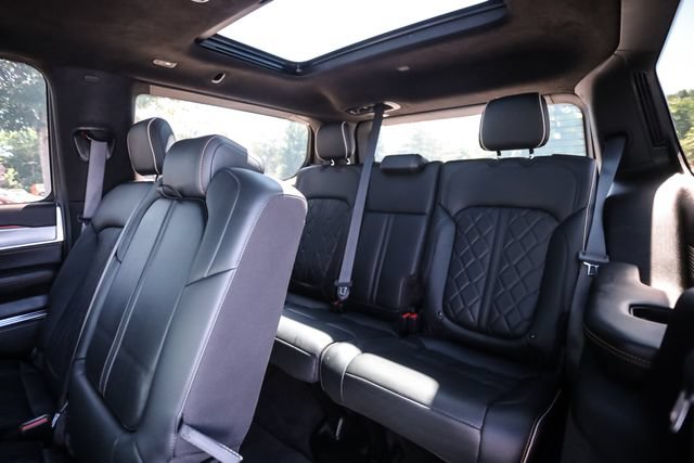 Used 2022 Jeep Grand Wagoneer Series III w/ Flexible Seating Group AWD/4WD image 79