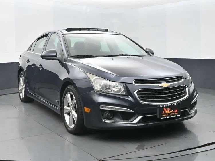 Used 2016 Chevrolet Cruze LT w/ Sun, Sound and Sport Package image 2
