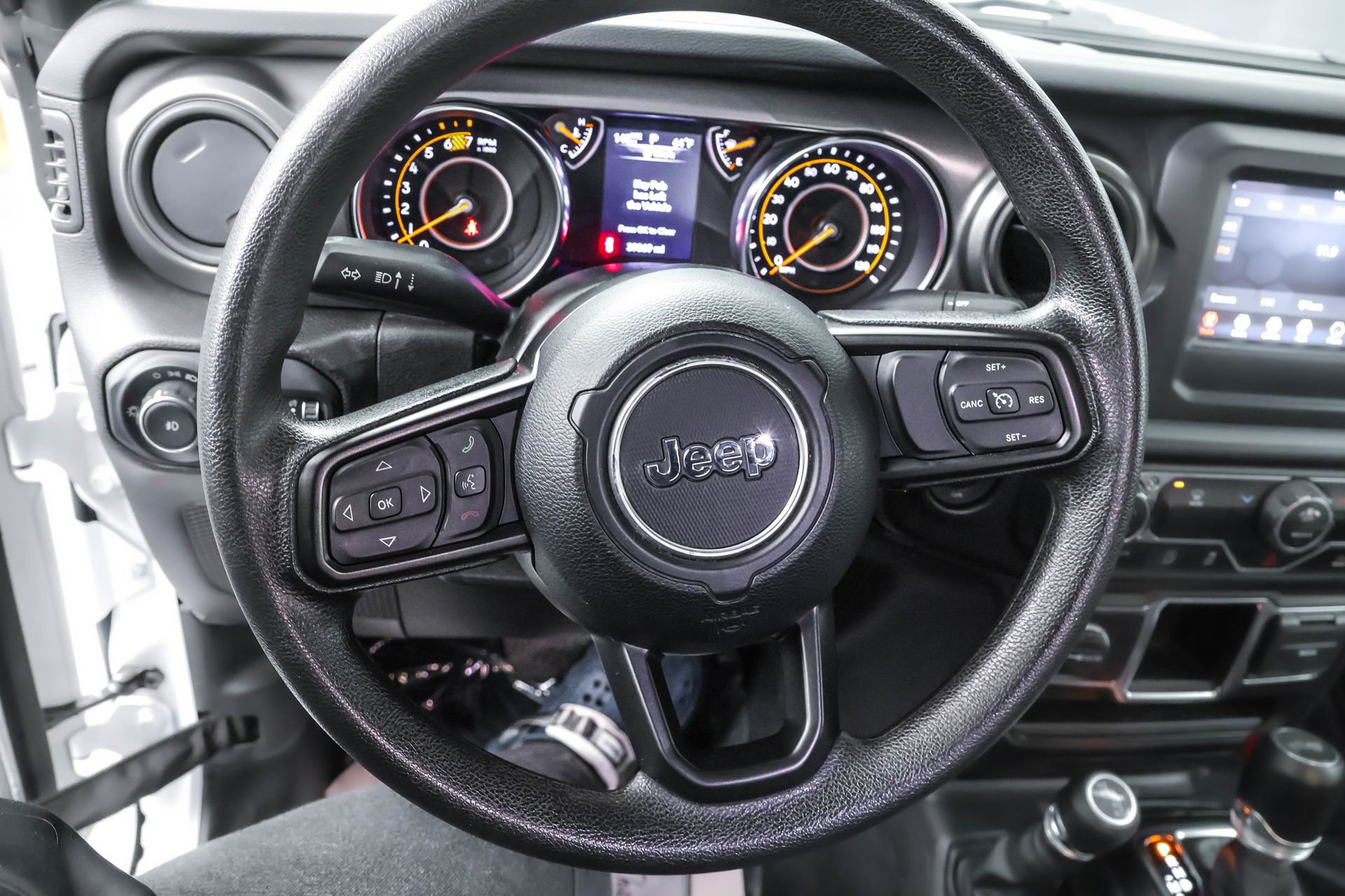 Used 2023 Jeep Wrangler Sport AWD/4WD image 19