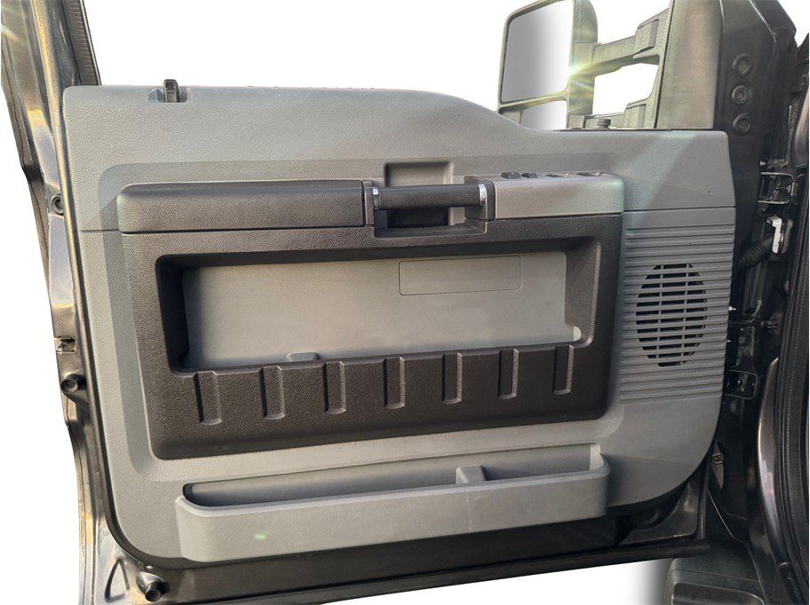Used 2016 Ford F550 2WD Crew Cab Super Duty image 16