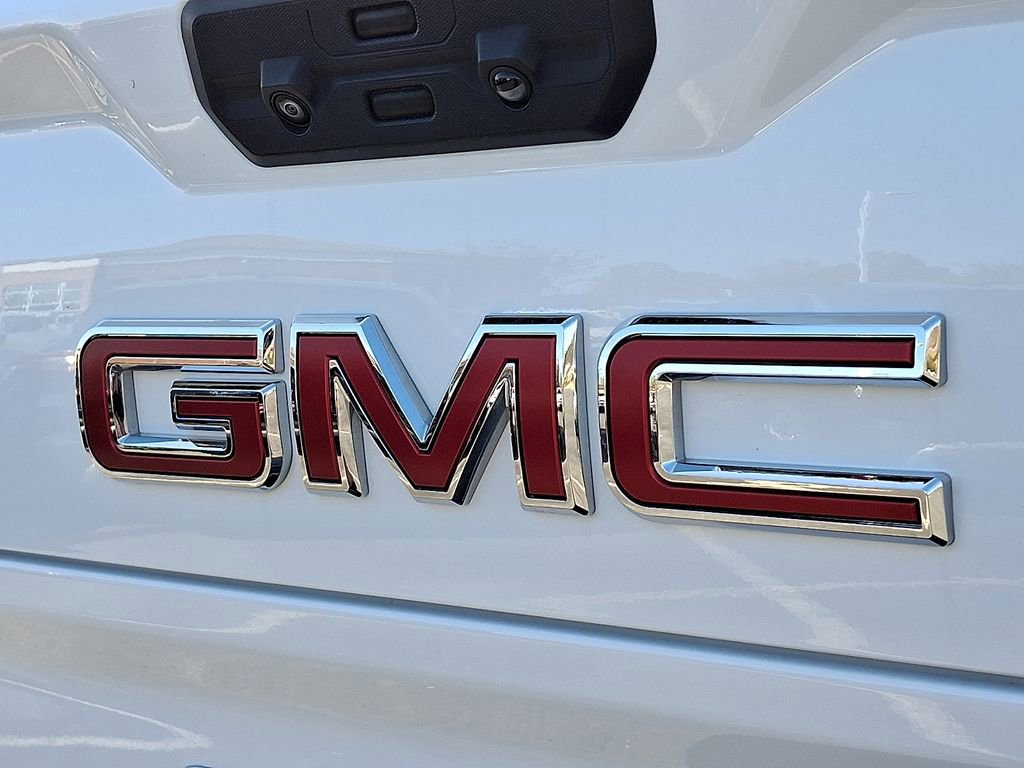 Used 2024 GMC Sierra 1500 AT4 w/ Technology Package image 30