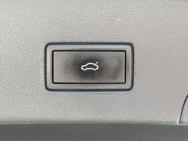 Used 2022 Volkswagen Atlas Cross Sport SE image 10