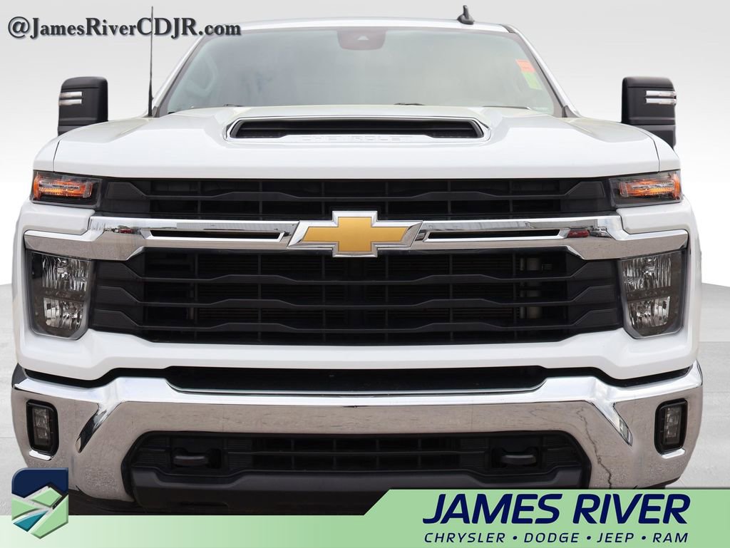 Used 2025 Chevrolet Silverado 2500 LT w/ Convenience Package image 7