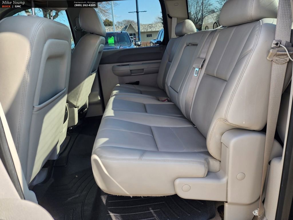 Used 2013 Chevrolet Silverado 2500 LT w/ Interior Plus Package image 16