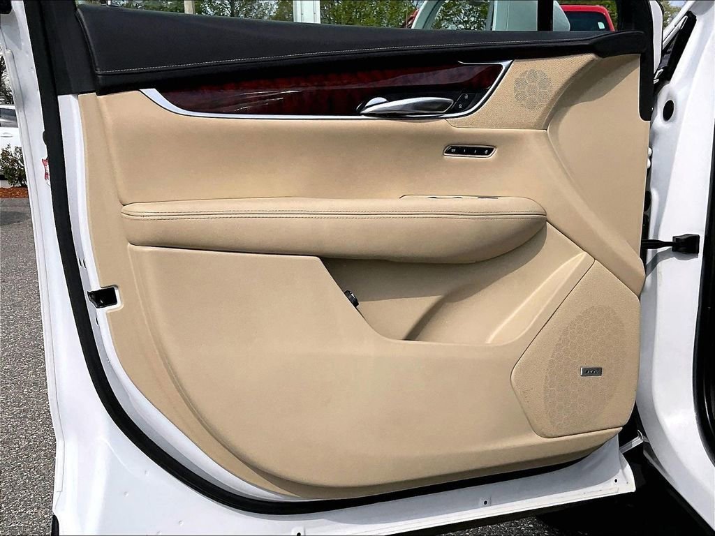 Used 2019 Cadillac XT5 Luxury AWD/4WD image 9