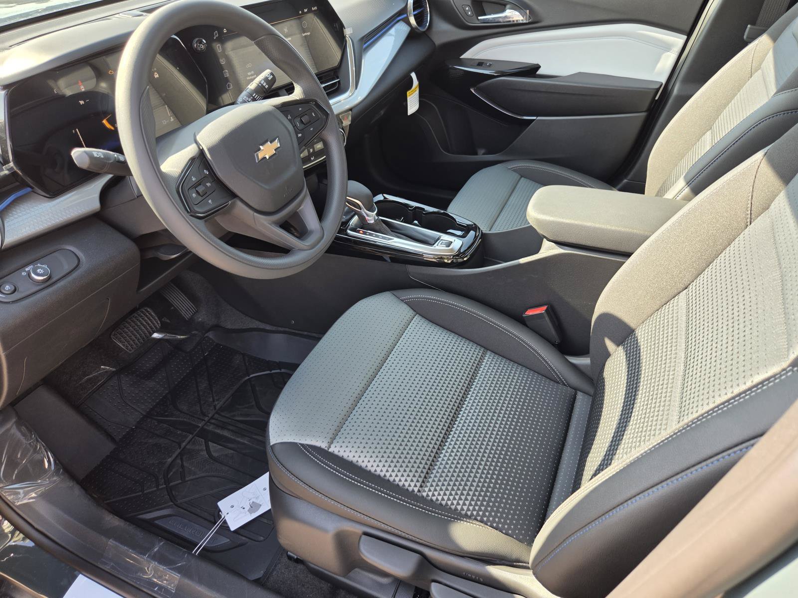 New 2026 Chevrolet Trax LT FWD image 14