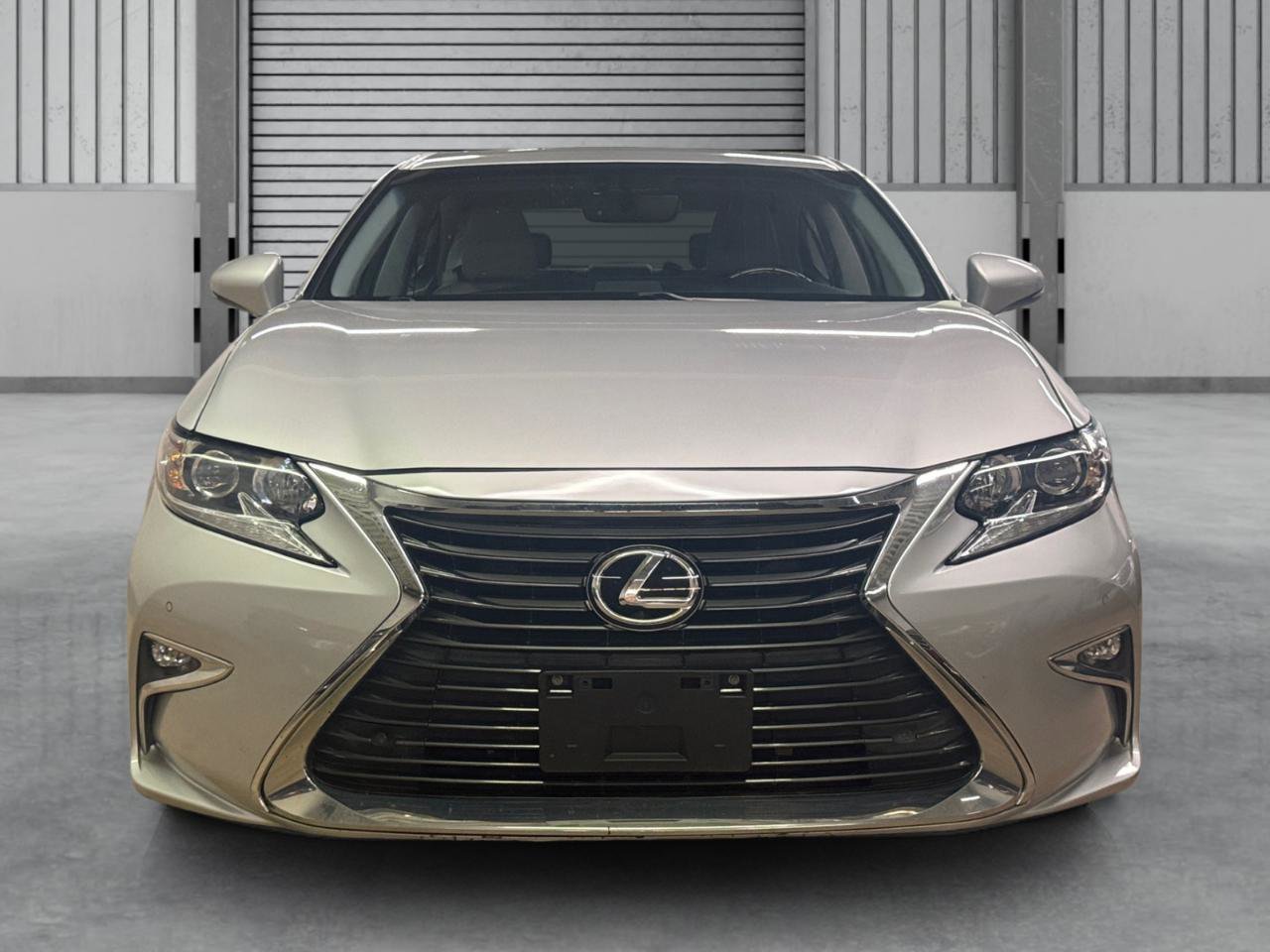 Used 2016 Lexus ES 350 w/ Premium Package w/Wood Trim FWD image 9