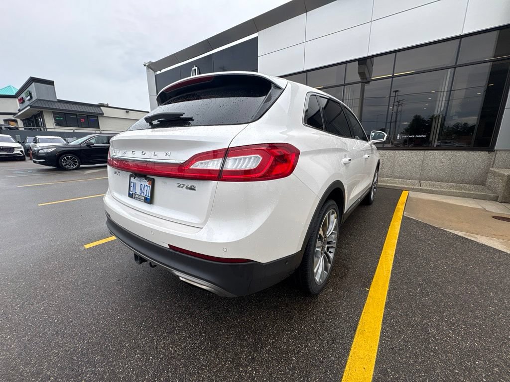 Used 2016 Lincoln MKX Reserve w/ Technology Package AWD/4WD image 6