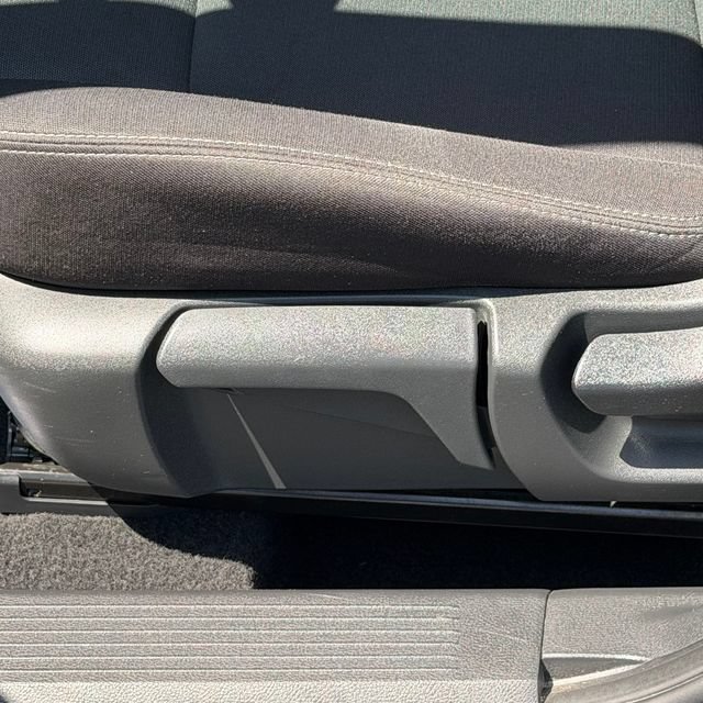Used 2024 Nissan Rogue S FWD image 29