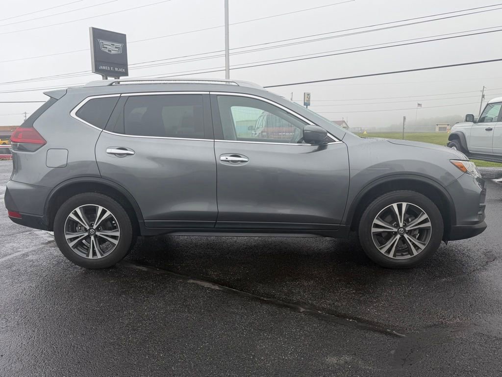 Used 2020 Nissan Rogue SV w/ Premium Package FWD image 9