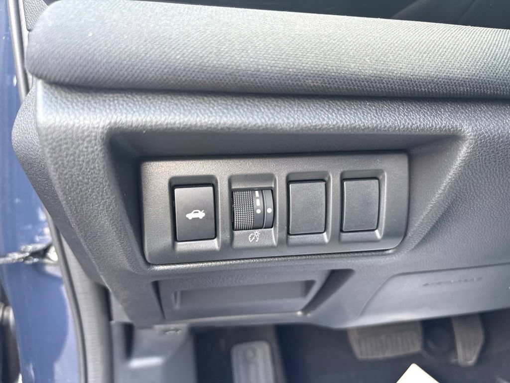 Used 2025 Subaru Legacy Premium AWD/4WD image 18