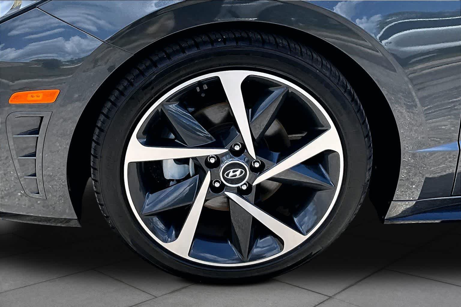 Used 2022 Hyundai Sonata SEL Plus w/ Cargo Package FWD image 12