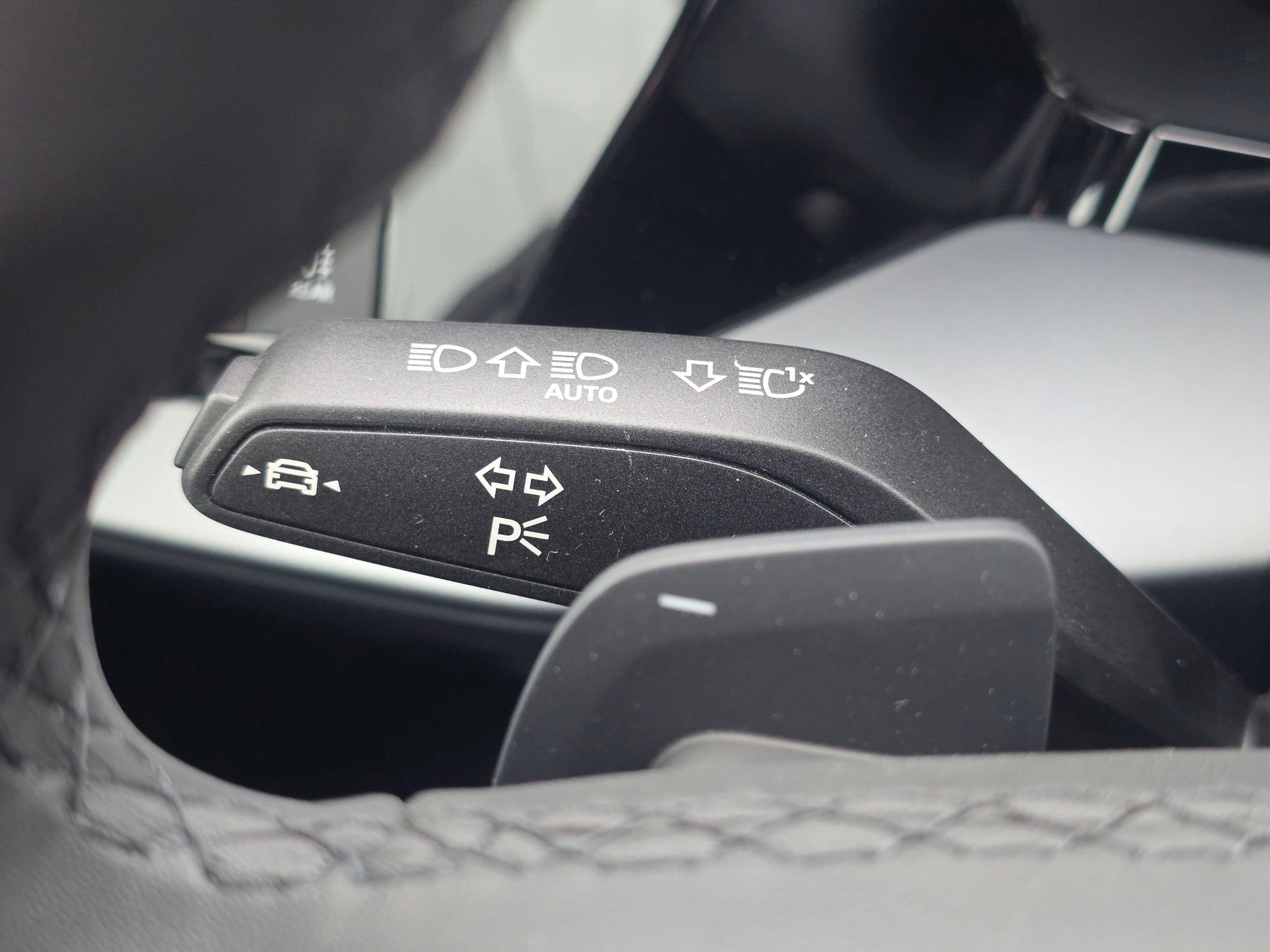 Used 2023 Audi Q4 e-tron Premium Plus RWD image 41