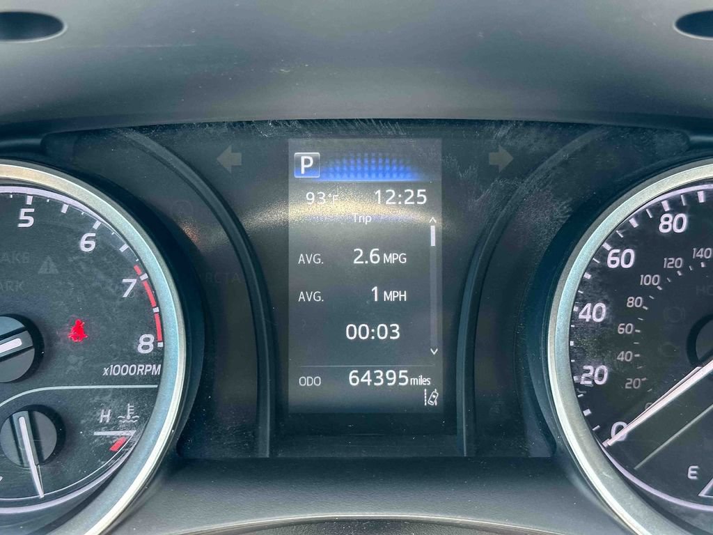 Used 2021 Toyota Camry LE FWD image 23