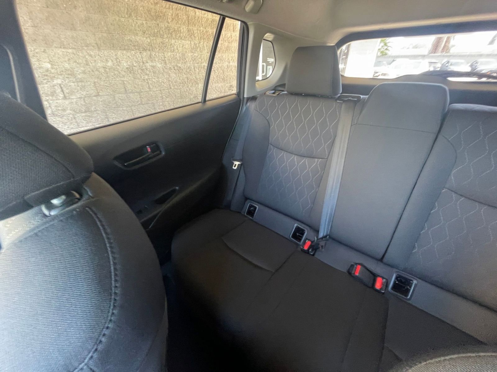 Used 2025 Toyota Corolla Cross LE FWD image 40