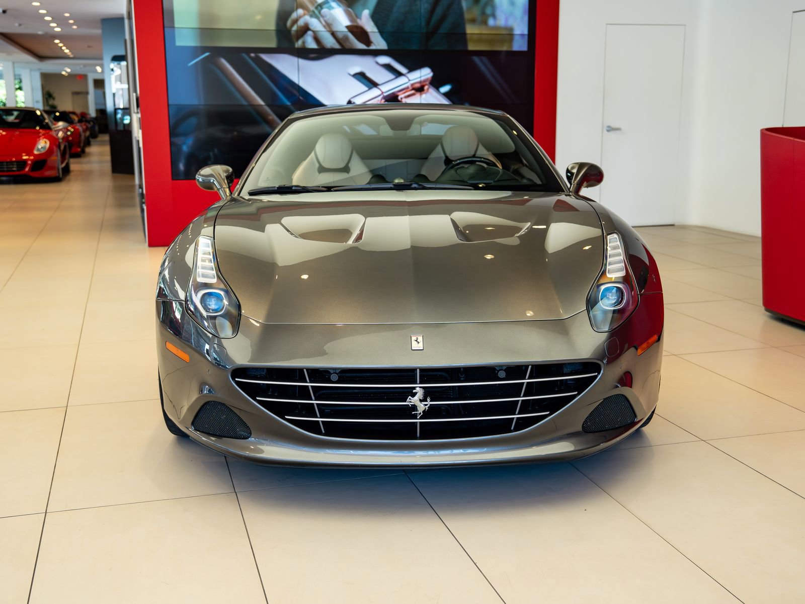 Certified 2017 Ferrari California T RWD image 32