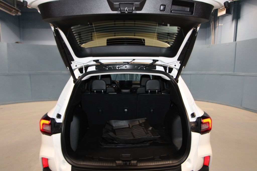 Used 2026 Ford Escape SE w/ PHEV Premium Package FWD image 38