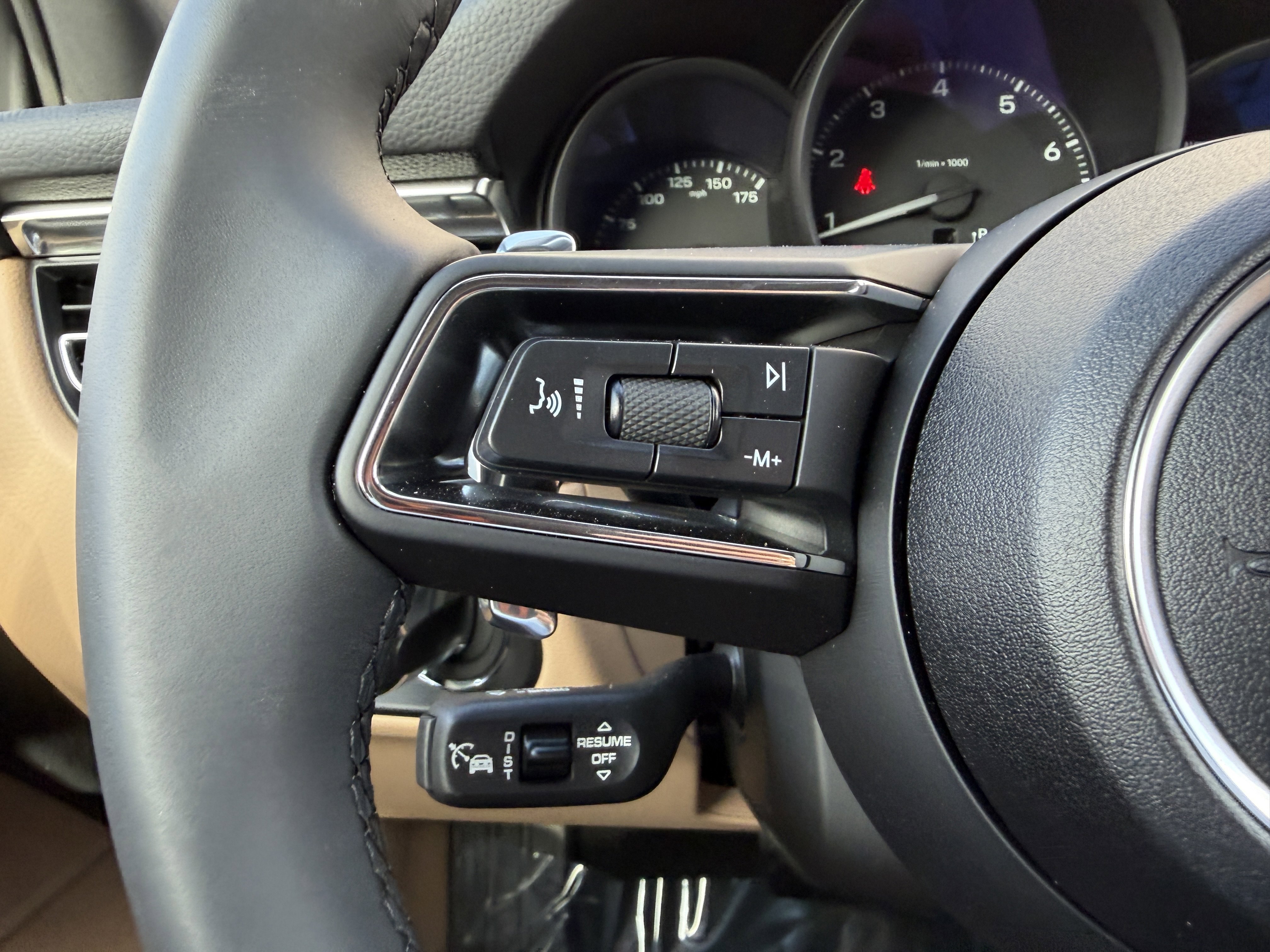 New 2025 Porsche Macan image 29