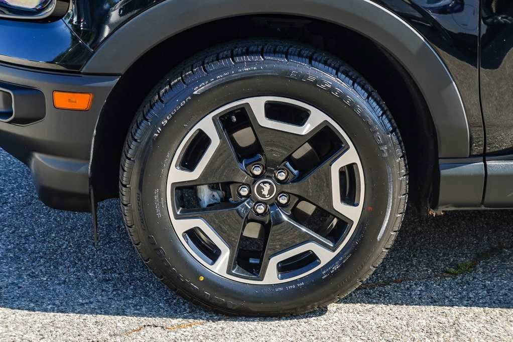 Used 2021 Ford Bronco Sport Outer Banks w/ Outer Banks Package (96D) AWD/4WD image 10