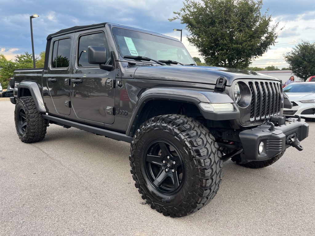 Used 2022 Jeep Gladiator Sport AWD/4WD image 3