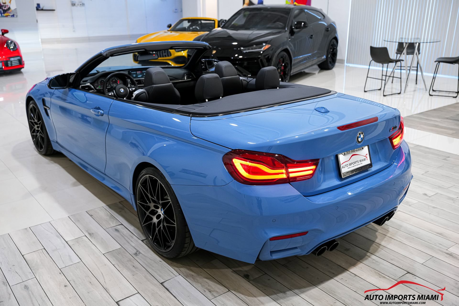 Used 2020 BMW M4 Convertible w/ Competition Package image 40