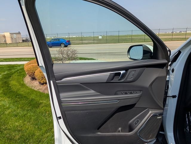 Used 2025 Buick Enclave Preferred image 14