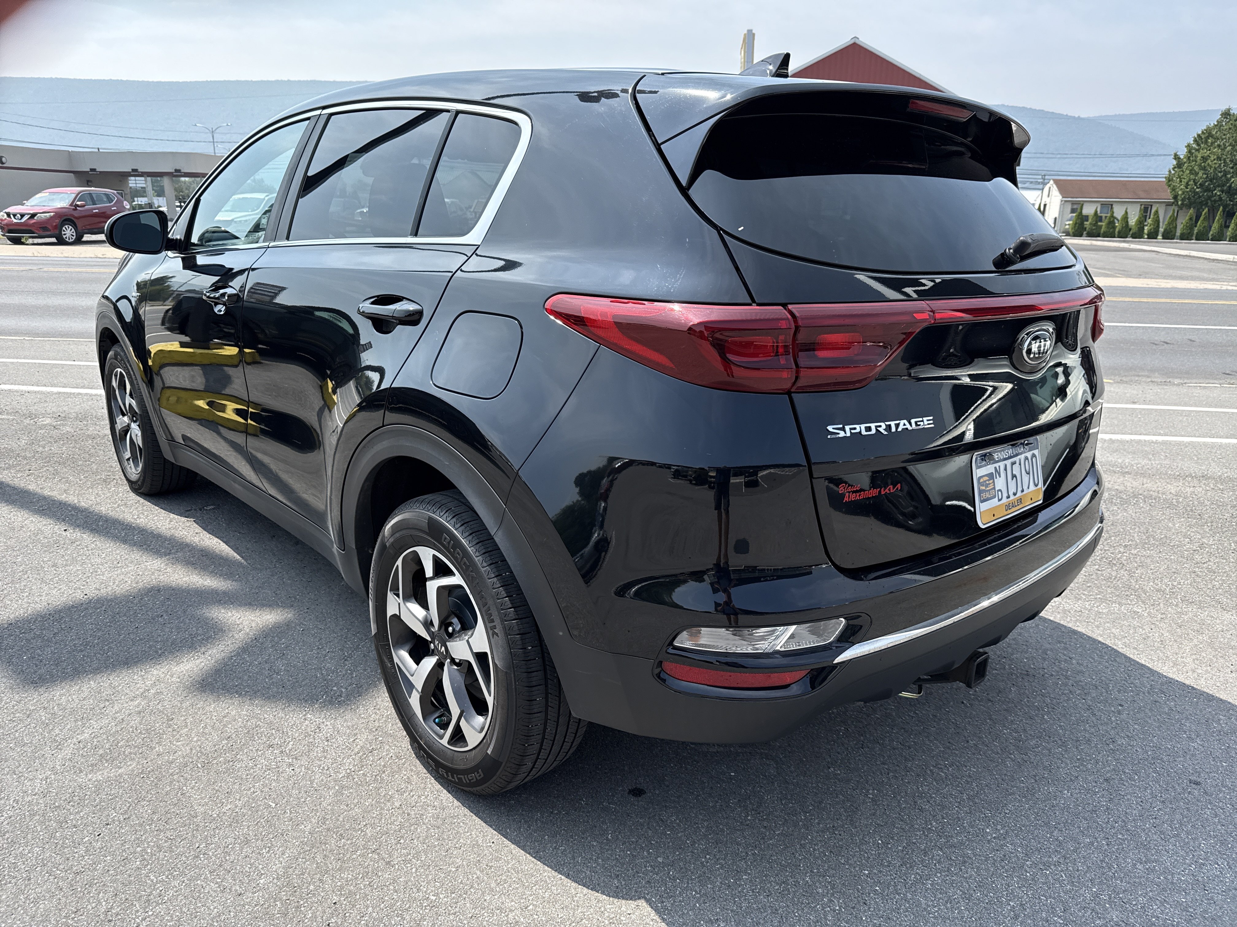Used 2020 Kia Sportage LX AWD/4WD image 6