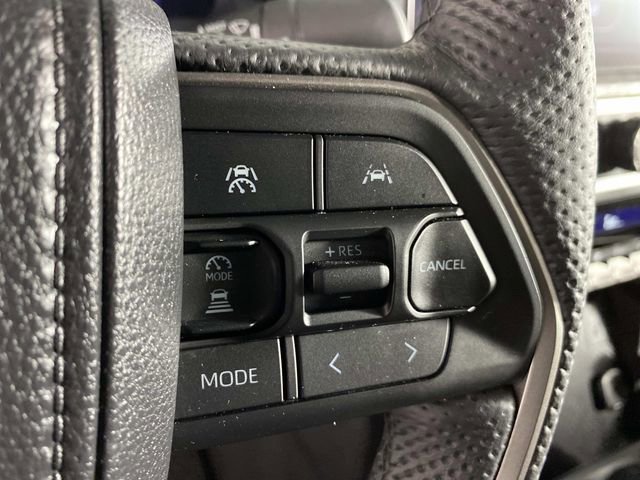 Used 2025 Toyota Tacoma Limited AWD/4WD image 18