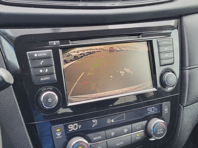 Used 2018 Nissan Rogue SV image 21